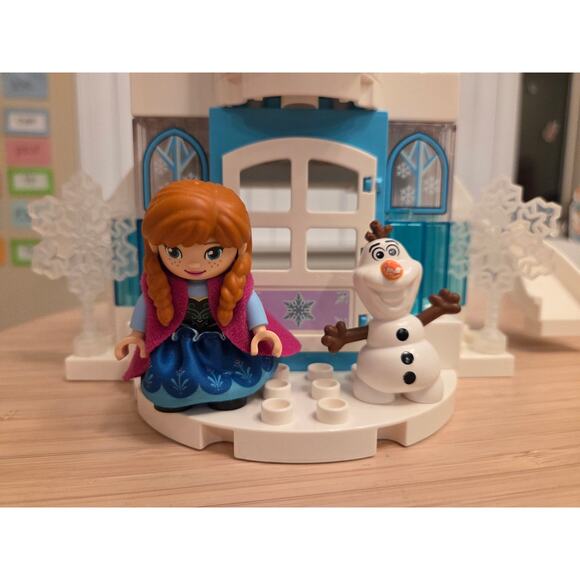 LEGO Duplo Disney Frozen Ice Castle 10899 - Picture 3 of 5